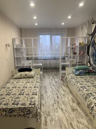 Сдам 2 комнатную квартиру на Подоле в новом доме - фото 1
