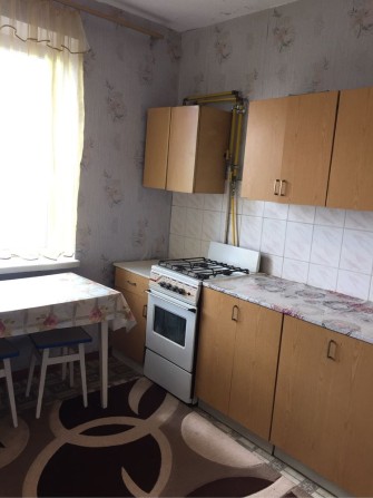 Здам на місяць квартиру по вул. Шухевича. Меблі, техніка - фото 1