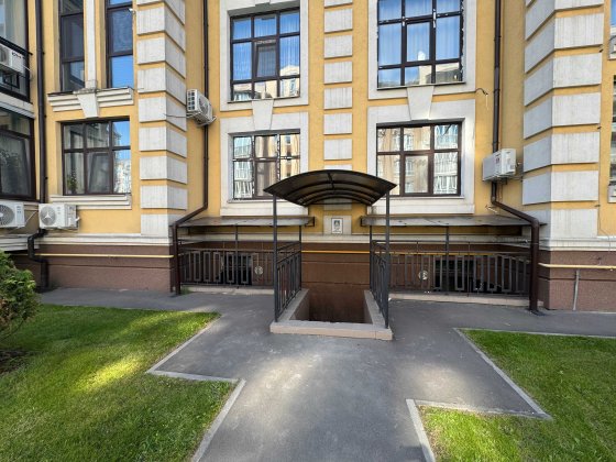 Оренда Комори Кришталеві Джерела третя черга кладовка Київ