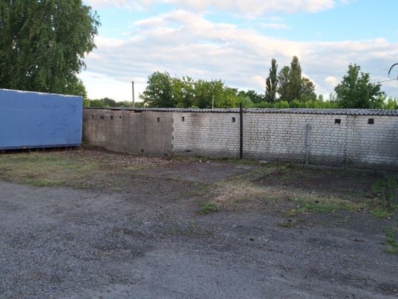 Здам в оренду паркомісця в автокооперативі Луч на Загреблі Смела