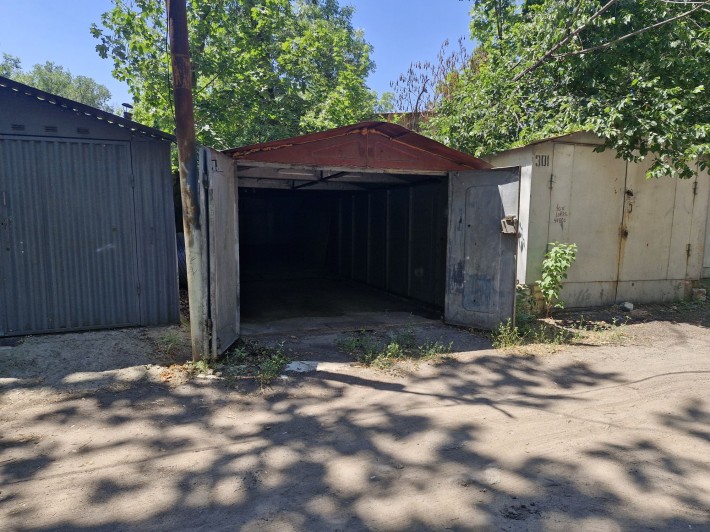 Сдам 10 метров Гараж 30 кв.м Ойстраха угол Жолио-Кюри - фото 1