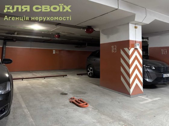 Оренда місця в підземному паркінгу на Бессарабці | Без комісії Київ