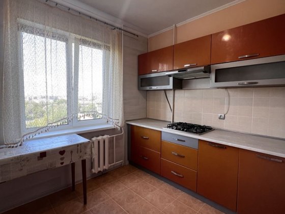 Оренда 1 кім кв центральна частина міста Ровно