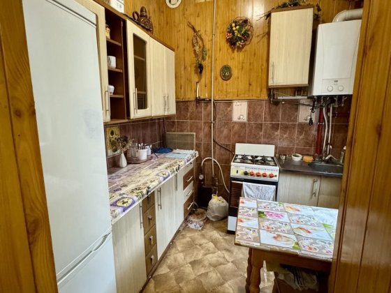 Здається 2 км кв Р-н Центр вул. Мізюна Чернівці