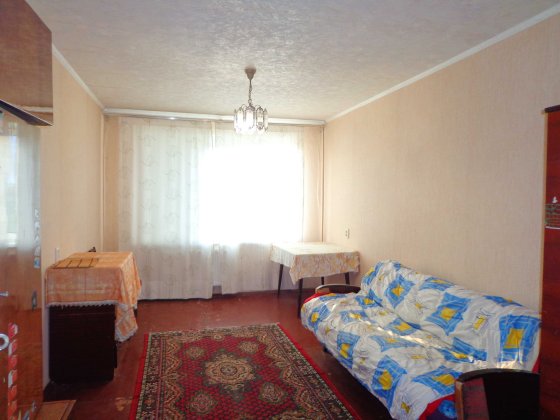 3-х кім кв. район площі 700 річчя, вул. Сінна. Кімнати Окремі. Меблі. Холодильник Газ плита. Черкаси