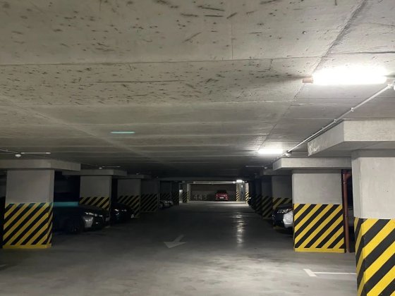 Здам паркомісце в підземному паркінгу, вул. Бережанська, 38. Безпечне, сухе місце, зручний заїзд. До Львов