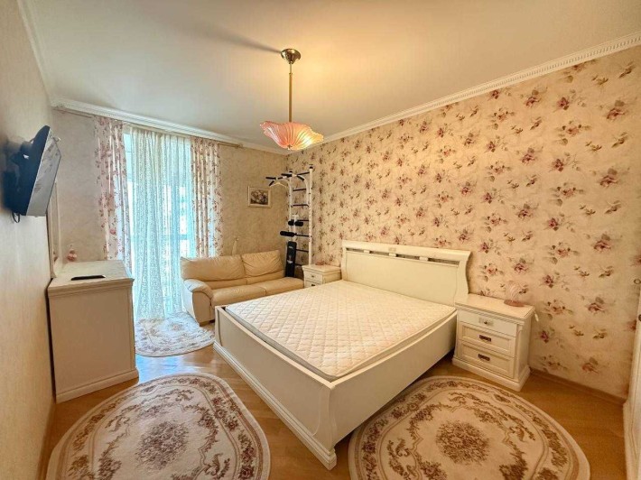 Оренда 2к квартири вул. Почайнинська, 70, м. Київ, Подільський рн - фото 1