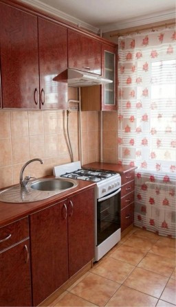 Здам 2х кімнатну, РУСЬКА (ГРАВІТОН), РОЗДІЛЬНІ КІМНАТИ, є всі МЕБЛІ та ТЕХНІКА, засклений балкон! - фото 1