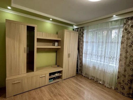 Оренда 1-кімн. квартири на вул. Суворова, 300$ Черновцы