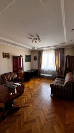 Здається в оренду простора 2-кімнатна квартира по вул. Шевченка, поруч з вул. Ольги Кобилянської. - фото 1