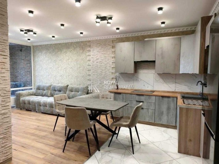 Оренда Квартира Київ ЖК Seven Позняки 2 кімнати 78 м² Дизайнерський ремонт Вид на Дніпро Лоджія Метр - фото 1