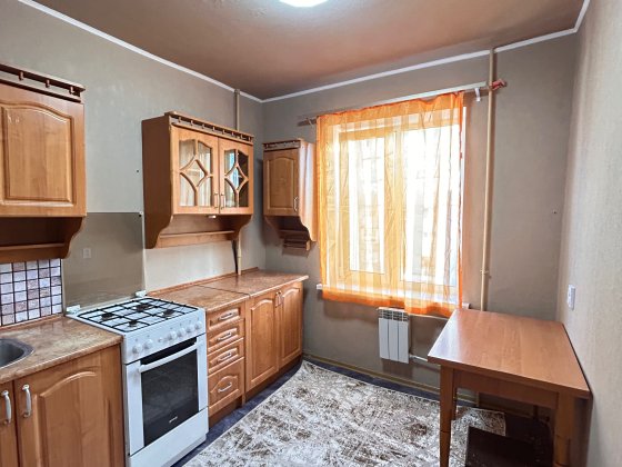 1кімн.кв.35м2, вул.Захарівська, 3 Київ