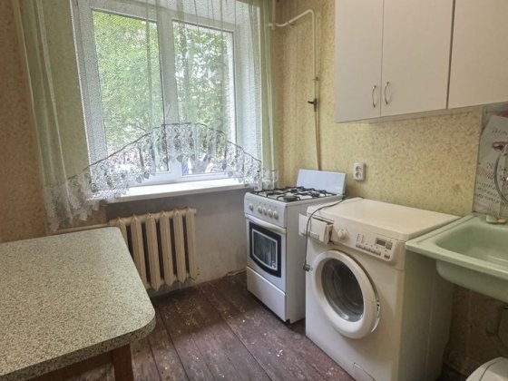 Здам в оренду однокімнатну квартиру по вулиці Захисників України Чернігів