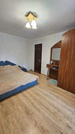 Терміново здається 1к з АГВ на Ближ.Київській 10000 - фото 1