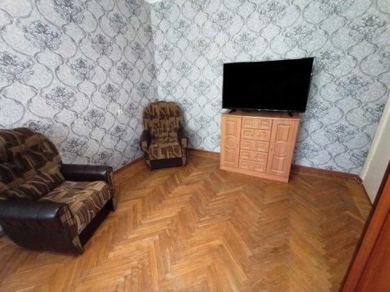 Здам 3-кімнатну квартиру в центрі (район Прогресу) вул. Мстиславська 33 Чернігів