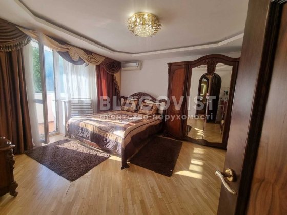 Оренда 3-кімнатної квартири 103 м² біля метро Вокзальна. Вул. Мокра, 3