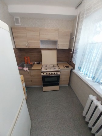 Сдам 2 х кімнатну Дарницька площа ,вул Азербайджанська 4 - фото 1