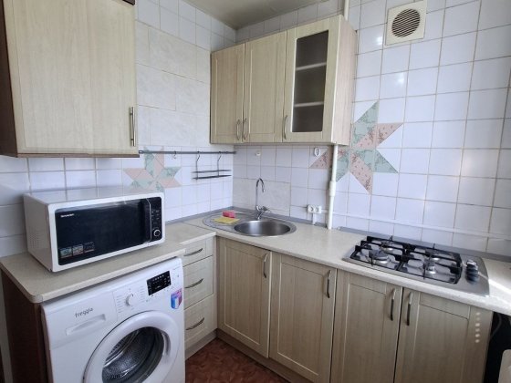 Сдам 2хком.на ул.Рабочей 164, косметический ремонт,6/9эт. 13000гр. Днепр