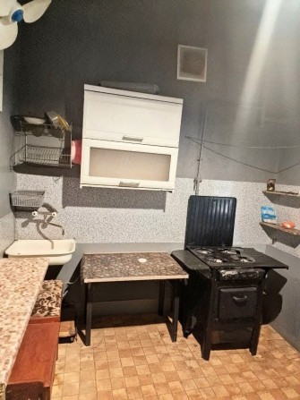здам в оренду 2к квартиру з ОКРЕМИМИ кімнатами без меблів та техніки, вул. Брюллова - фото 1