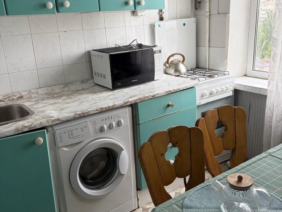 Актуально!Ціну знижено. Сдам  чудову двокімнатну квартиру вул.Мілютенка метро Лісова 10 хвилин Київ