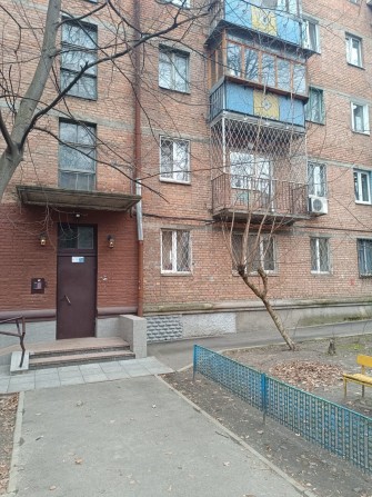 Аренда 3к Деревлянская 19б - фото 1