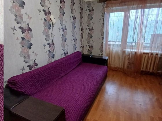 Сдам реальную 1 кв Петровского 8800грн Дніпро