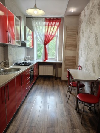 Здається в оренду 2к. квартира в Центрі - фото 1