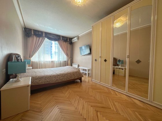 Оренда 3 кімн. квартири, вул.Старонаводницька, 4А, Печерськ, паркомісце