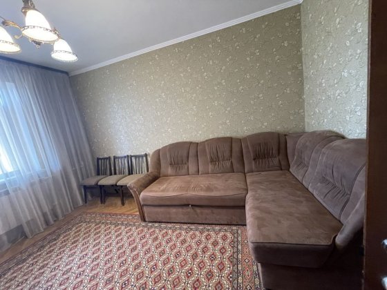 Метро Мінська, вул Зої Гайдай 9/8