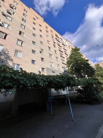 Сдам в Аренду 2-х км квартиру на Ж.М.Красный Камень! Новокодацкий! - фото 1