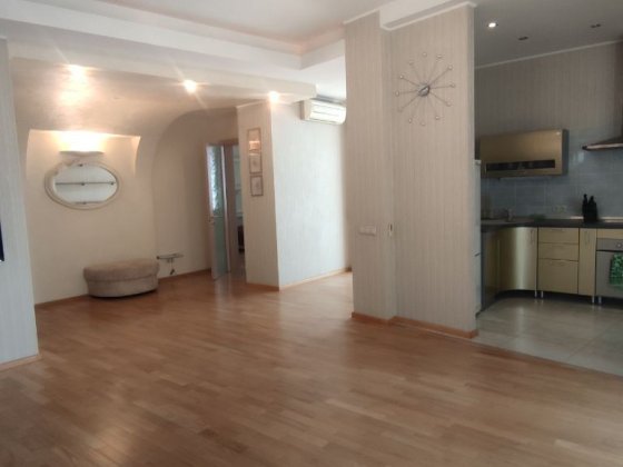 Квартира 90м2, Центр, ул. Вознесенская 50,паркоместо, охрана Дніпро