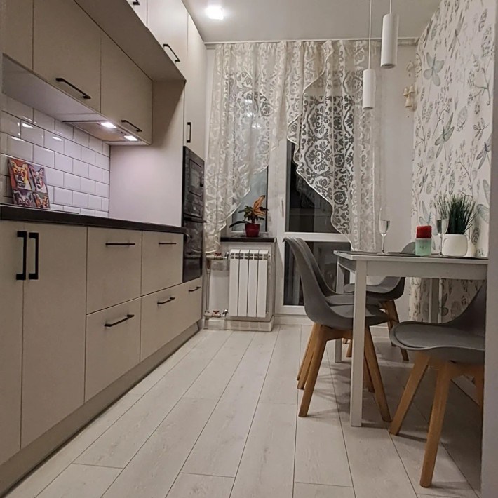 Сдам 3 ком квартиру, тополь 1, Запорожское шоссе 40 - фото 1