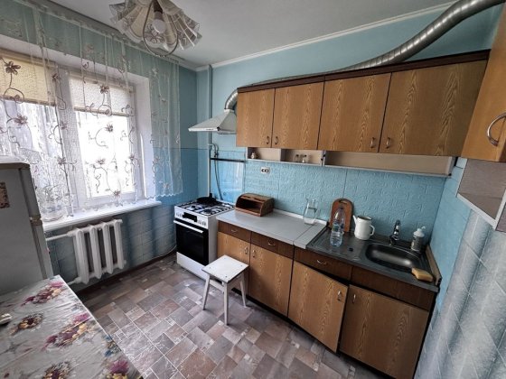 Оренда 1 кім . Сихівський р-н. Поліклініка Львов