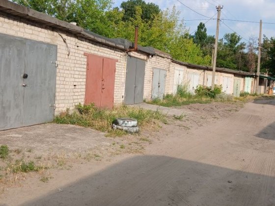 Продам гораж на районе 12 школа Павлоград