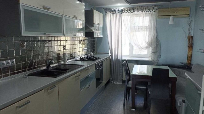 сдам 3комн квартиру на Героев Сталинграда (Добровольского) - фото 1
