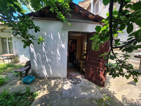 Здаю 1к квартиру на землі вулиця Новосельського/Преображенська довгостроково своє газове опалення Одеса