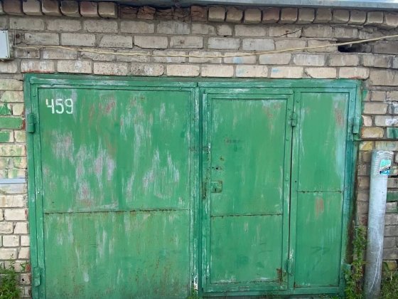Гараж в нормальному стані Вараш