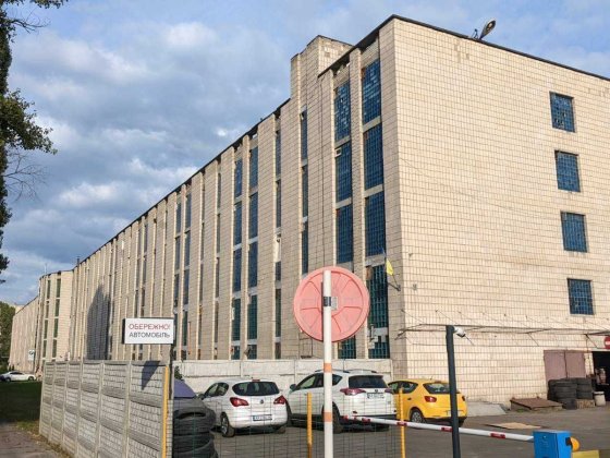 Гараж: ГБК Теремки, 2й поверх, вул. Касіяна 1, біля Іподрому.