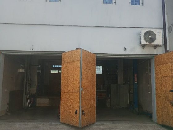 Продам два об'єднаних гаража по 3 поверхи. Загальна 150 м2. Потолок 4.8м Київ