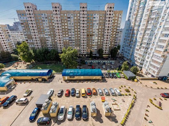 Паркомісце у підземному паркінгу