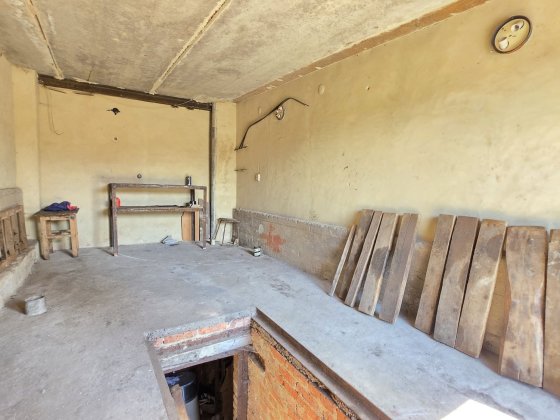 Продам гараж АТ"Турист" 17,9 м.кв ,яма,підвал Суми