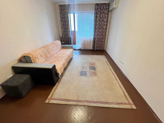Оренда 2х кімнатної квартири, вул. Б. Гмирі, м. Позняки