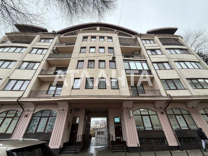 Здається в оренду простора 4-кім квартира  на вул. Руфа. - фото 1