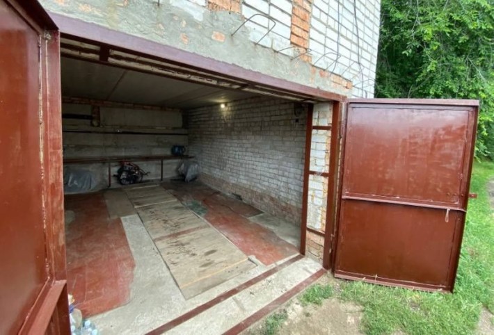 Продам гараж в районе 16 больницы, по улице Купянской - фото 1