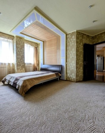 Сдам 2 к.кв м 23 Августа 70м  можно военным - фото 1