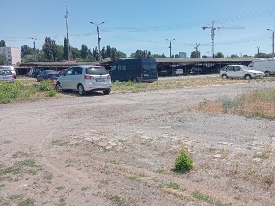 Продам  Сдам место на стоянке .