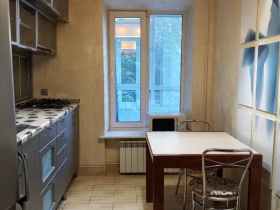 Здам 2к квартиру, Печерський район,Центр, вул.Басейна 11 Київ