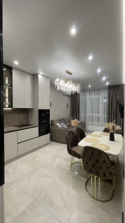‼️ Сдам новую кв.‼️2 спальни, 85 м2‼️Атмосфера‼️Без выселения - фото 1