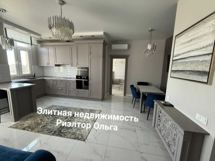 Сдам VIP ЖК "Ренессанс" дизайнерский ремонт / Кировский сквер! Центр! Своя терраса! - фото 1