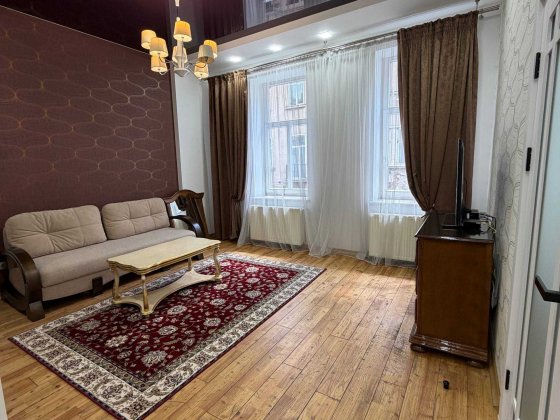 Оренда квартири в центрі на вул. Дорошенка Львів